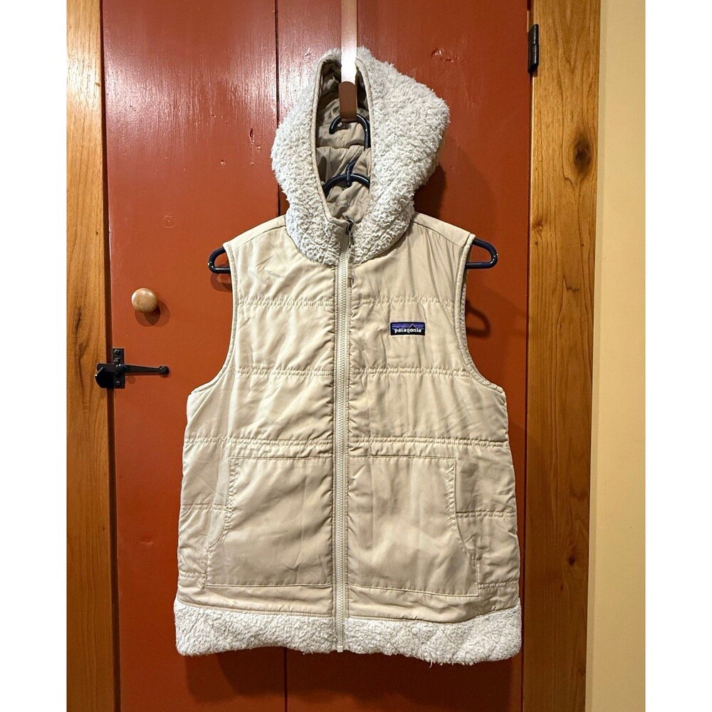 Patagonia Women’s Beige Hooded Full Zip Vest Pockets M RN51884 STY25220FA15